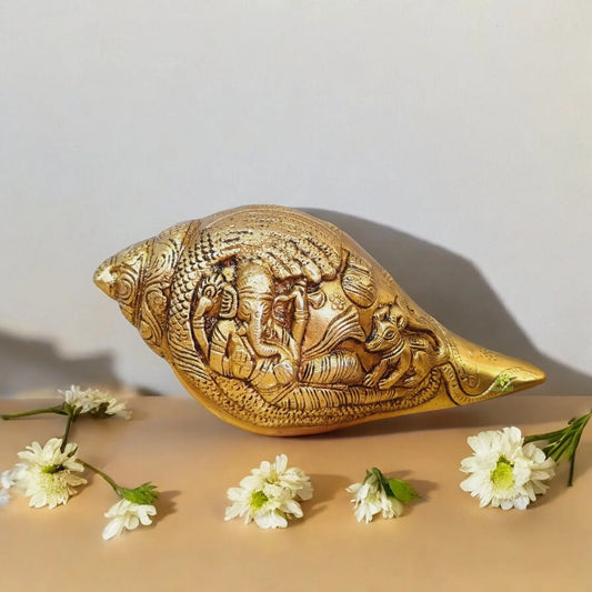 Brass Conch Showpiece with Ganesha Engraved Design | Perfect for Home Temple and Decoration | Brass Shankh for Pooja Purpose ( Yellow, 7 inch) Aakrati