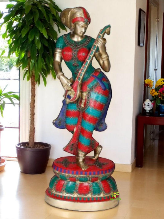 Outdoor indoor garden statue made in metal brass
