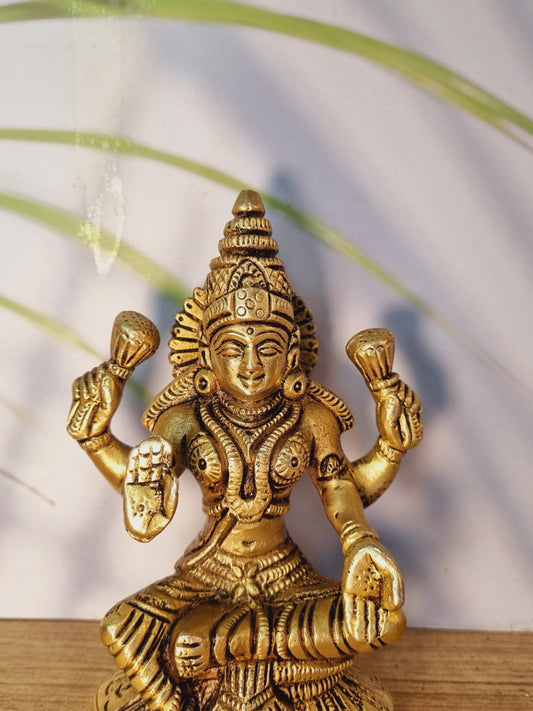 Brass Lakshmi Handmade Statue | Divine Idol for Housewarming Blessings & Home Decor | Brass Lakshmi Murti ( Yellow, 5 inch)