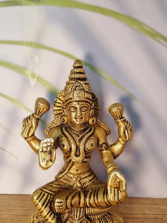 Brass Lakshmi Handmade Statue | Divine Idol for Housewarming Blessings & Home Decor | Brass Lakshmi Murti ( Yellow, 5 inch) Aakrati