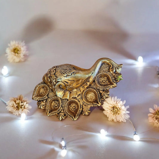 Handcrafted Brass Shankh | Traditional Pooja Decor for Home Temple | Brass Shankh for Pooja ( Yellow, 8.5 inch) Aakrati