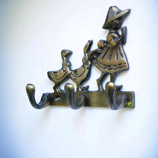 Artistic Brass Wall Hook | A Beautiful Blend of Tradition and Style | Handcrafted Brass Wall Hook ( Brown, 4.5 inch) Aakrati