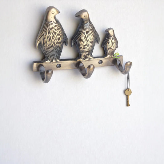 Key Holder- 3 Penguin Statue Metal Key Hooks for Wall Decoration - Coat Hat Bag Rack, Leash Key Holder to Organize, Storage, Hang, Decorative for Entryway, Hall Aakrati