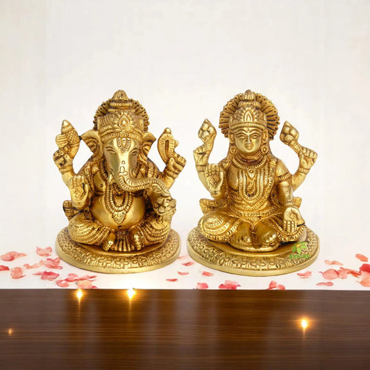 Elegant Brass Laxmi Ganesha Statue | Perfect Decorative Showpiece for Spiritual Ambiance | Handcrafted Laxmi Ganesha Murti in Brass ( Yellow, 3.9 inch) Aakrati