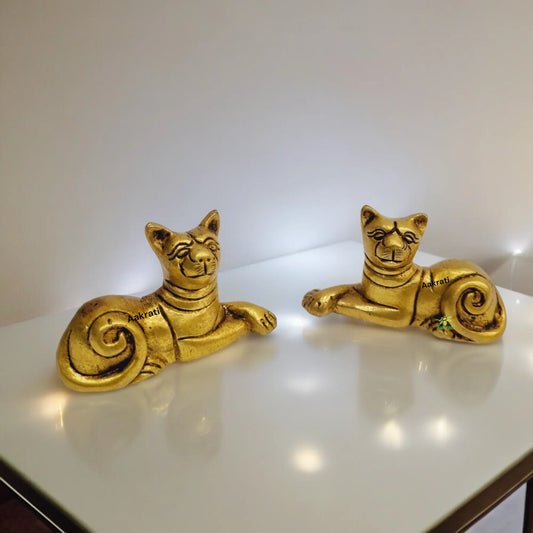 Brass Cat Figurine | Beautiful Decorative Accent for Your Home or Office | Brass Cat Showpiece ( Yellow, 2 inch) Aakrati