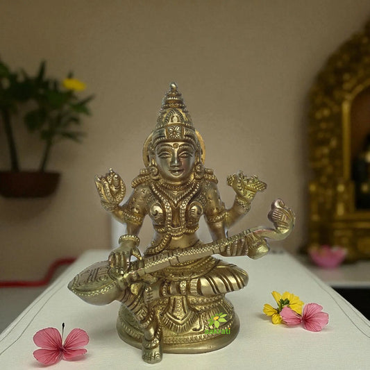 Goddess Saraswati Brass Metal Statue Aakrati