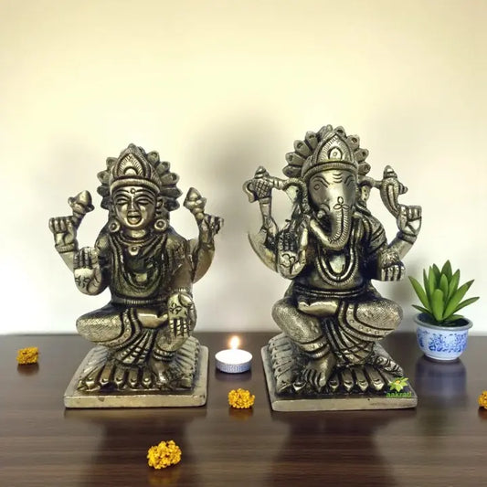Laxmi Ganesha Brass metal hand carved pooja ghar statue Aakrati