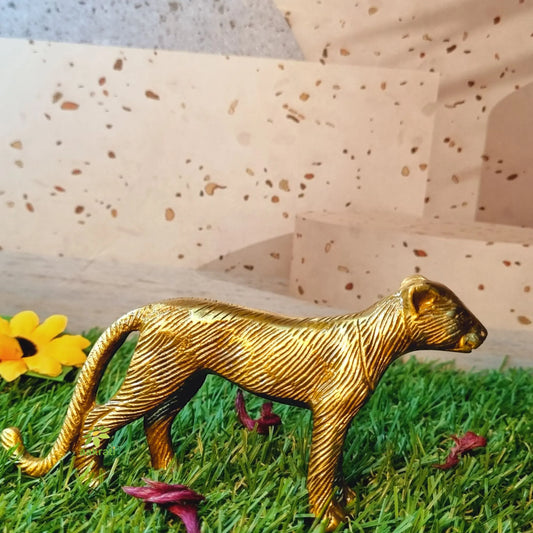 Brass Leopard Figurine Showpiece | Unique Home Decor Item | Handmade Decorative Leopard Statue ( Brown, 4.8 inch) Aakrati