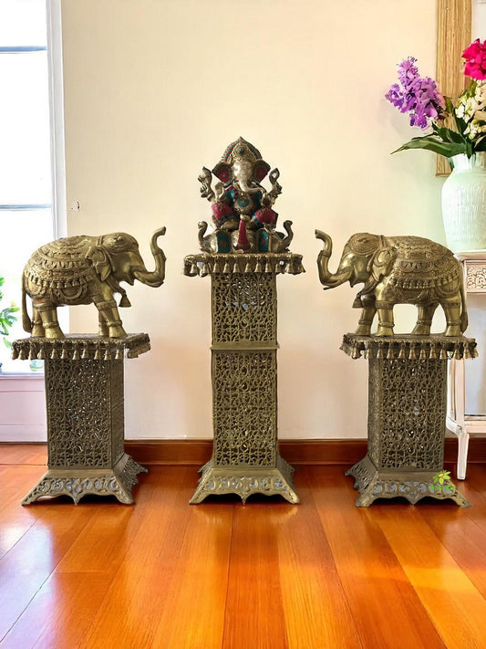 Hotel resorts Entryway Entrance decor metal brass elephant and stand