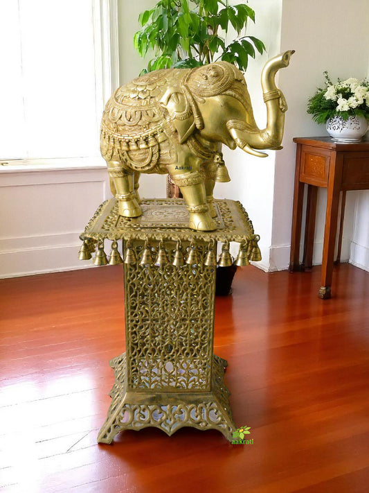 Animal elephant decor sculpture on brass nice crafted stand