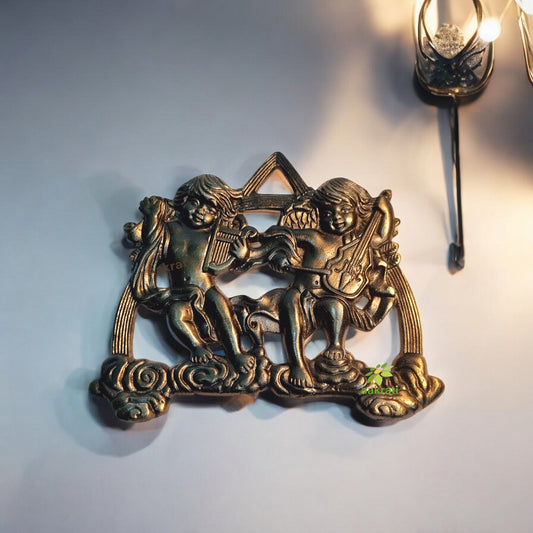 Cute Cupids Metal Wall Plate With Antique Finish for Home Wall And Office Decoration Aakrati