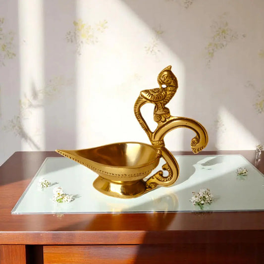 Brass made hand carved aarti Diya/Oil lamp Aakrati
