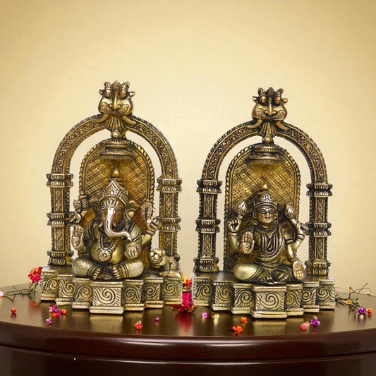 Laxmi Ganesha Brass made hand carved office/living room decor gift purpose statue Aakrati