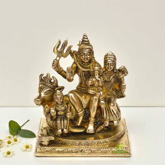 Shiva Parivaar brass metal decorative home decor/gift purpose statue Aakrati