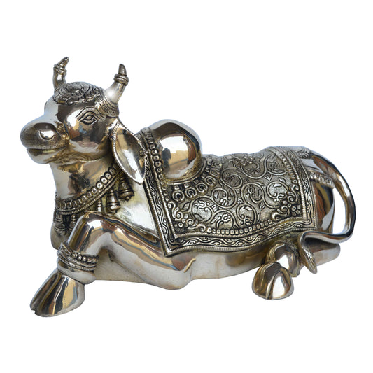 Sitting cow/Nandi brass made antique decorative statue Aakrati