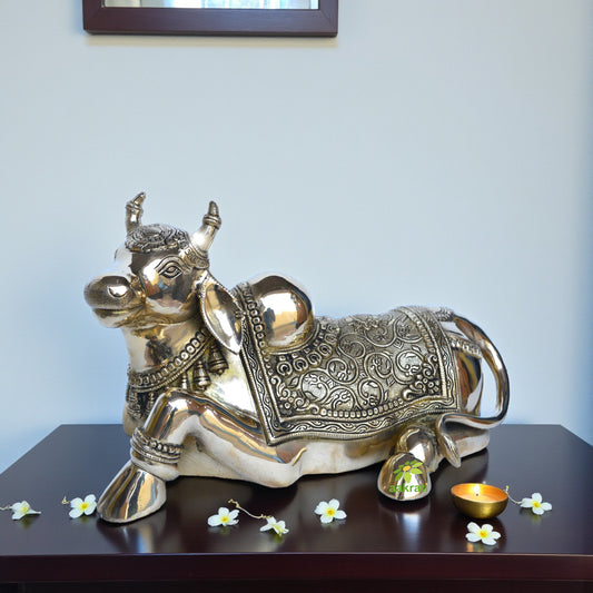 Sitting cow/Nandi brass made antique decorative statue Aakrati