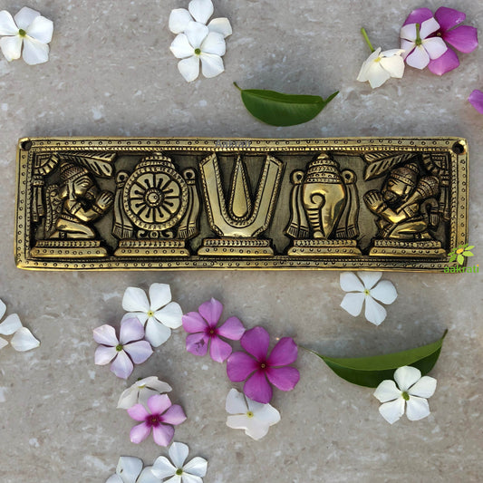 Vishnu symbol wall door hanging, Holi plate for wealth and success made in brass metal Aakrati