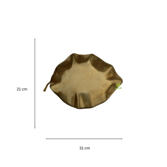 Leaf bowl table top dry fruits or fruits serving tray made in brass Aakrati