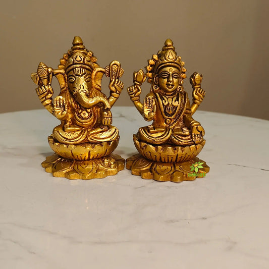 Brass Laxmi Ganesh Idol for Diwali Gifting | Elegant Pooja Statue for Prosperity & Success | Small Laxmi Ganesh (Yellow, 3.5 Inch) Ashopi