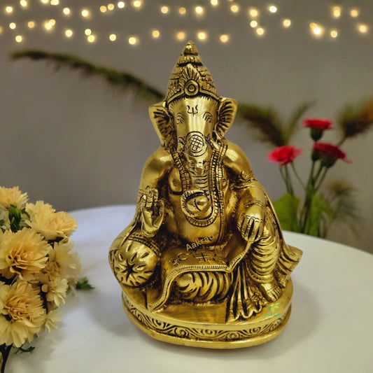 Aakrati Brass Lord Ganesha Statue in Sitting Position| Handcrafted Decorative Statue| Temple Decor (Yellow,6inch ) Aakrati