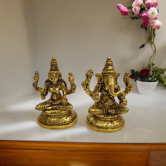 Aakrati Brass Laxmi Ganesh Idol for Diwali Pujan| Home & Temple Décor| Decorative Items| Puja Essentials (Yellow, 3.5 inch) Aakrati