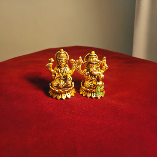Aakrati Brass Laxmi Ganesh Set for Diwali Pujan| Home & Temple Décor| Decorative Items| Puja Essentials (Yellow,2.5 inch) Aakrati