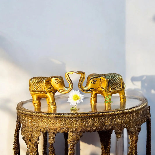 Brass Elephant Pair in Golden finish having attractive look Aakrati