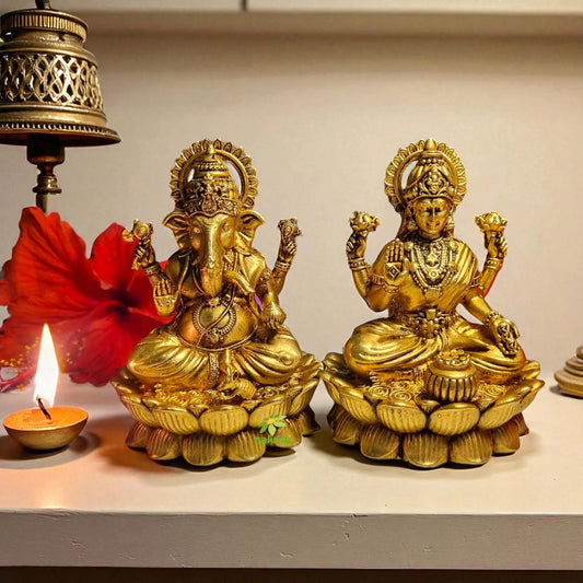 Pure Brass Laxmi Ganesh Idol for Temple | Traditional Puja Murti for Home & Office | Light Weighed Brass Laxmi Ganesh Murti for Mandir (Yellow, 3.5 Inch) Aakrati