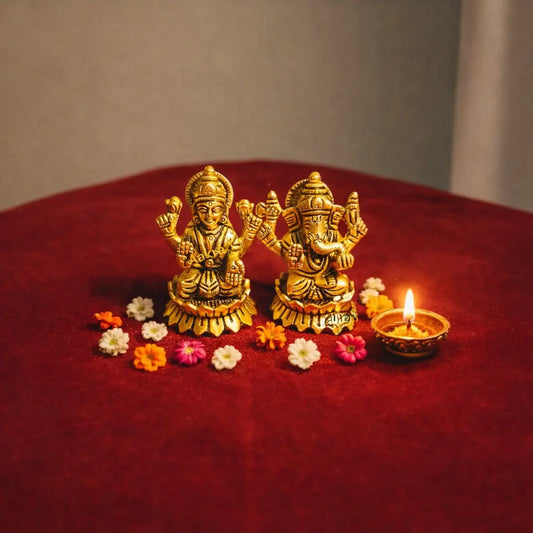 Aakrati Brass Laxmi Ganesh Set for Diwali Pujan| Home & Temple Décor| Decorative Items| Puja Essentials (Yellow,2.5 inch)