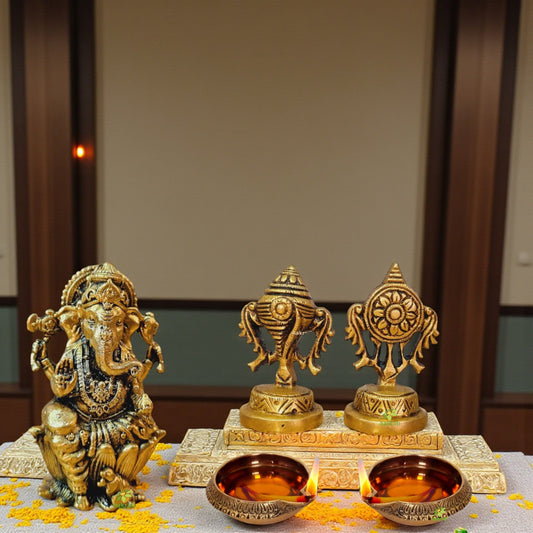 Brass Ganesh Idol with Shankh Chakra and Diya Set | Hindu Puja Mandir Decor | Vastu Showpiece for Home, Office, Temple | Spiritual Gift Item | Gift Hamper Aakrati