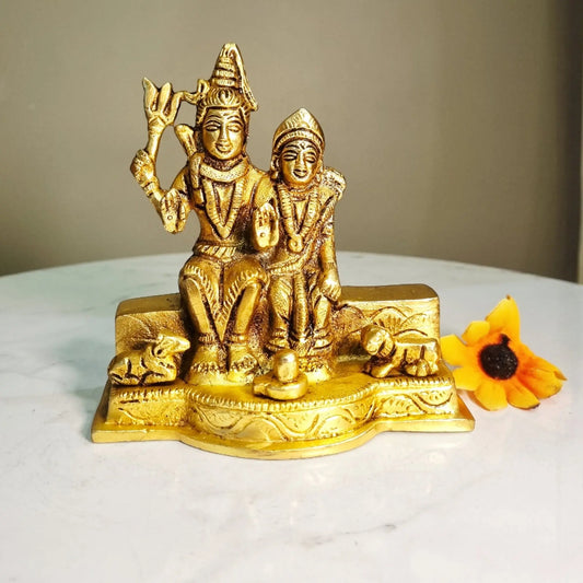 Brass Shiva Parvati Idol | Traditional Hindu Murti for Housewarming | Traditional Brass Shiva Parvati Murti (Yellow, 4.5 Inches) Aakrati