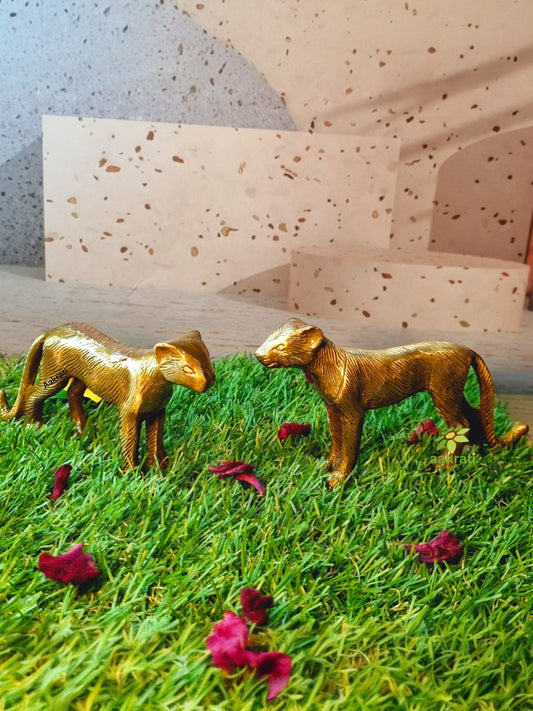 Elegant Brass Leopard Figurine | Premium Wild Animal Art Statue for Living Room & Office Décor | Handcrafted Brass Leopard Statue ( Brown, 4.8 inch)
