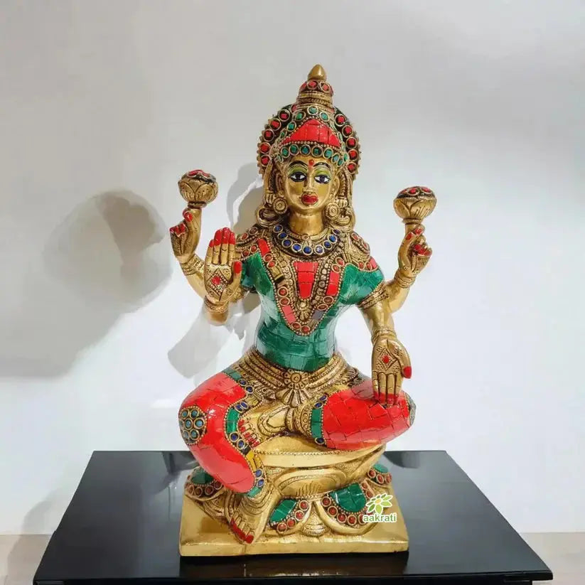 “Why a Stone-Finish Brass Lakshmi Figurine Brings Calm, Prosperity, and Elegance to Your Home”