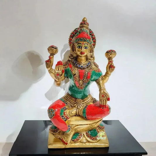 “Why a Stone-Finish Brass Lakshmi Figurine Brings Calm, Prosperity, and Elegance to Your Home”