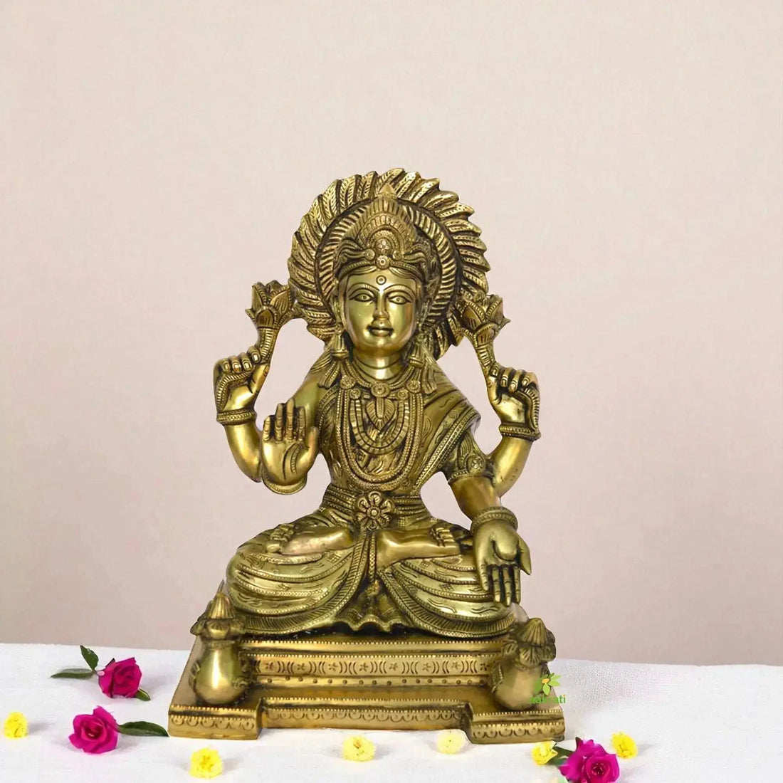 “Choosing the Right Laxmi Ma Idol: Why Brass Is the Most Trusted Material”