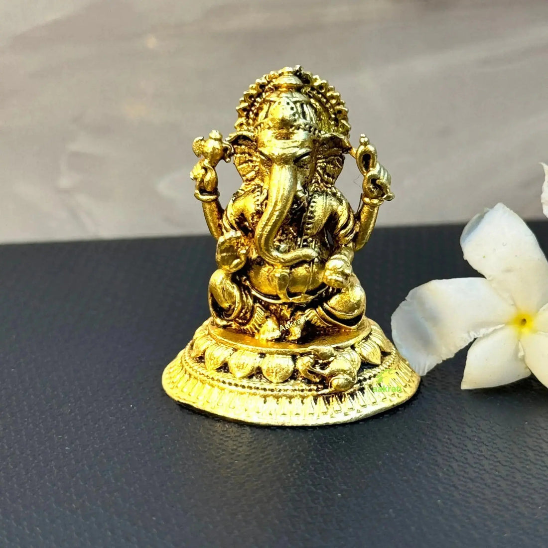 “Why a Golden Ganesha Idol is the Perfect Blend of Décor & Spirituality”