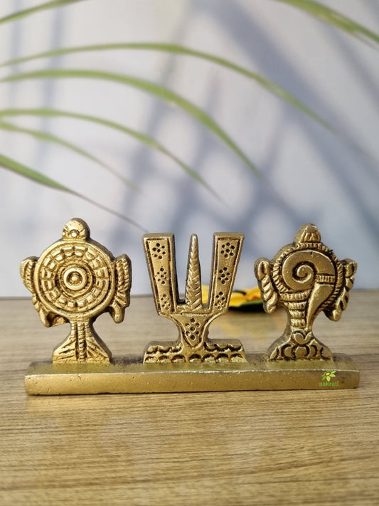 Brass Handmade Shankh Chakra Idol | Perfect for Home, Pooja, and Decor | Brass Shankh Chakra Decorative Figurine ( Yellow, 3.9 inch)