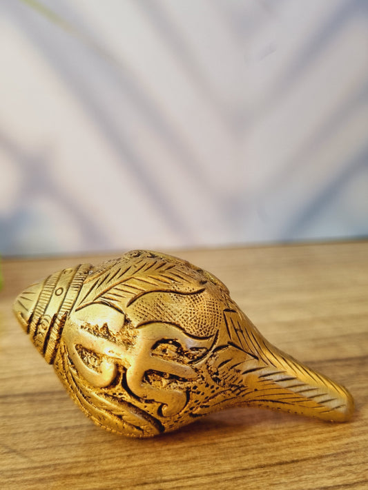 Handcrafted Brass Shankh | Perfect for Pooja and Divine Decor | Divine Brass Shankh ( Yellow, 2.8 inch)
