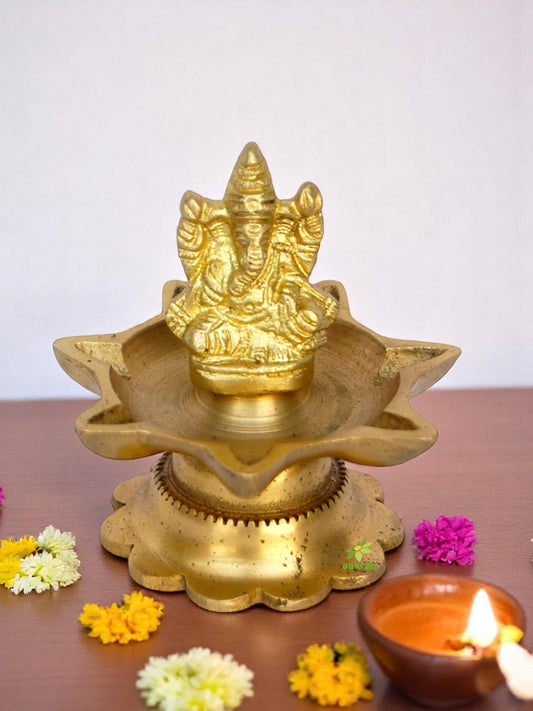 Brass Religious Ganesha Showpiece With Oil Lamp | Perfect for Pujas and Religious Home Decoration | Handmade Ganesha Brass Diya ( Yellow, 3 inch)