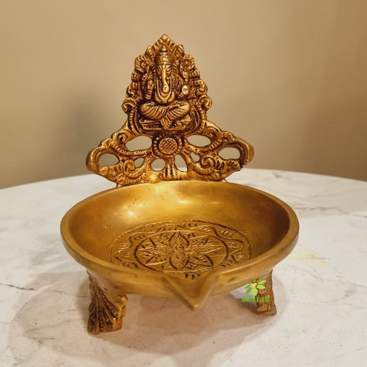 Aakrati Brass Table Diya - Metal Religious Temple worship deepak ( Multicolor, 4 inch)