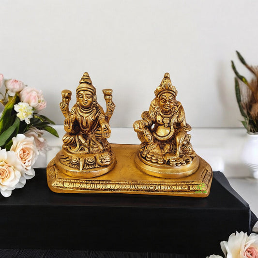 Brass Kuber Lakshmi Idol | Divine Festival Decor for Blessings and Prosperity | Handcrafted Brass Kuber Lakshmi Murti ( Yellow, 6 inch)