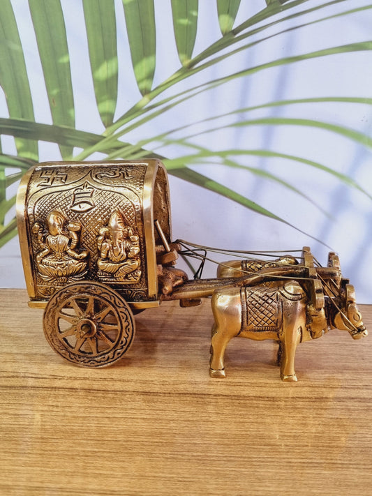 Brass Bullock Cart Statue | Beautiful Vintage Decor for Sacred Spaces | Brass Bullock Cart Showpiece ( Yellow, 6.7 inch)