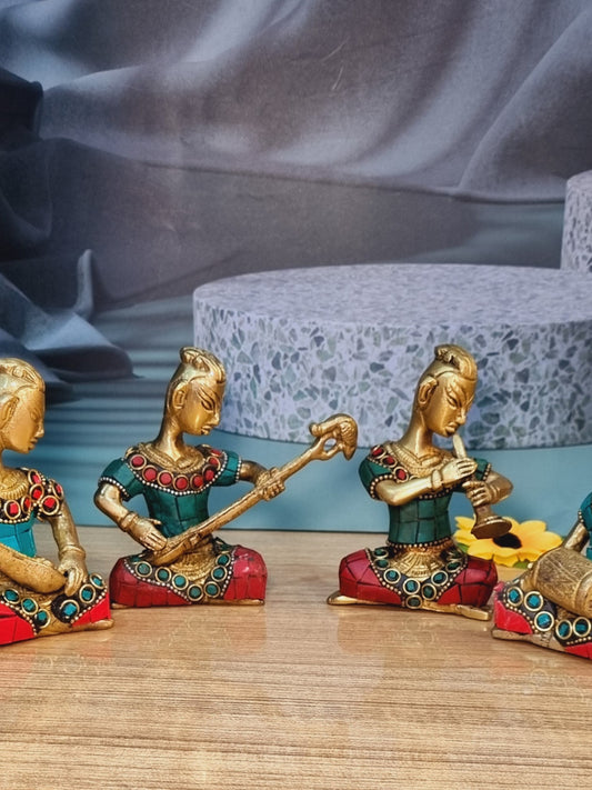 Aakrati Set of Four Musicians Brass Statue in Coral Stone Work - Metal Statue - Table Decor showpiece - Home Decor - Gift - Indian Handmade Craft - Handicraft -