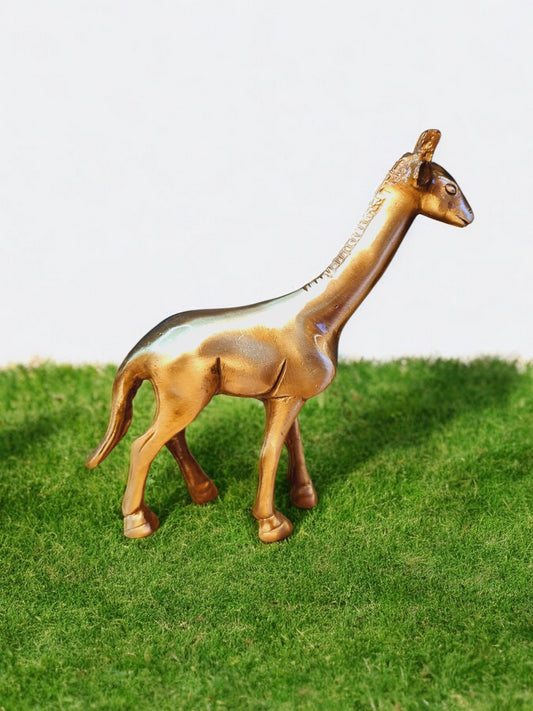 Brass Giraffe Statue Decorative Figurine Home Interior Decor Item Handcraft Table Decor Item in Antique Finish- A handmade vintage warming gift option