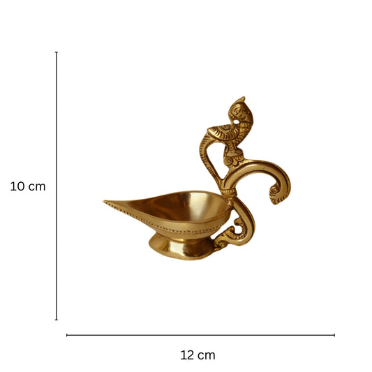 Brass made hand carved aarti Diya/Oil lamp