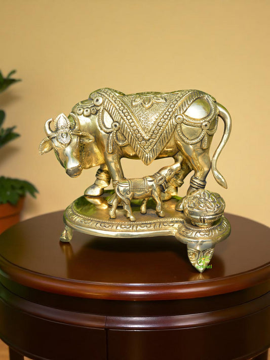 Aakrati Kamdhenu Cow Brass - Vastu Remedies Product Decorative Showpiece - (Brass)
