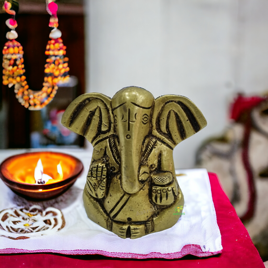 Aakrati Brass Handcrafted Mini Ganesh Statue for Car Dashboard | God Ganesh Murti | Ganpati Idol (Yellow)