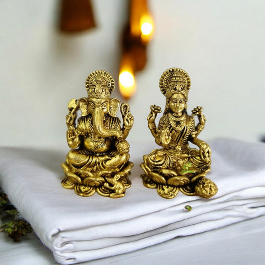 Aakrati Brass Lakshmi and Ganesh Pair| Elegant Statues of Brass| Temple Decor (Yellow, 2 Inch)