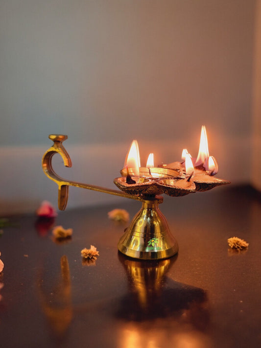 Brass Made Aarti Diya/Oil Lamp