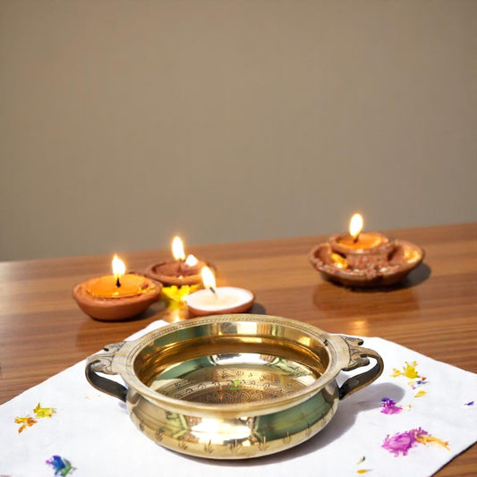 Luxury Brass Urli Showpiece | Perfect for Festival and Traditional Decor | Traditional Brass Urli ( Yellow, 6 inch)
